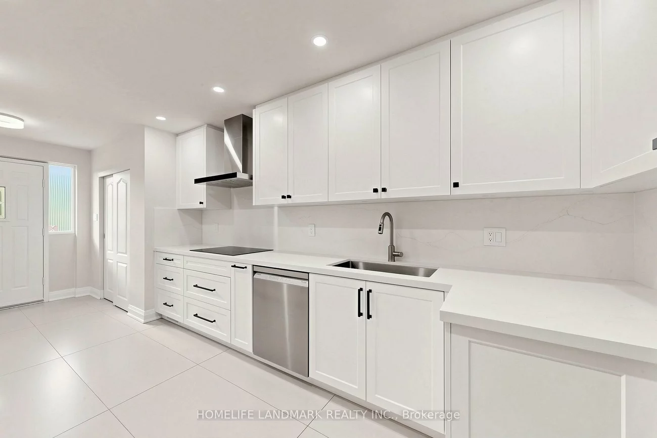 29, Dexter, Hillcrest Village, Toronto