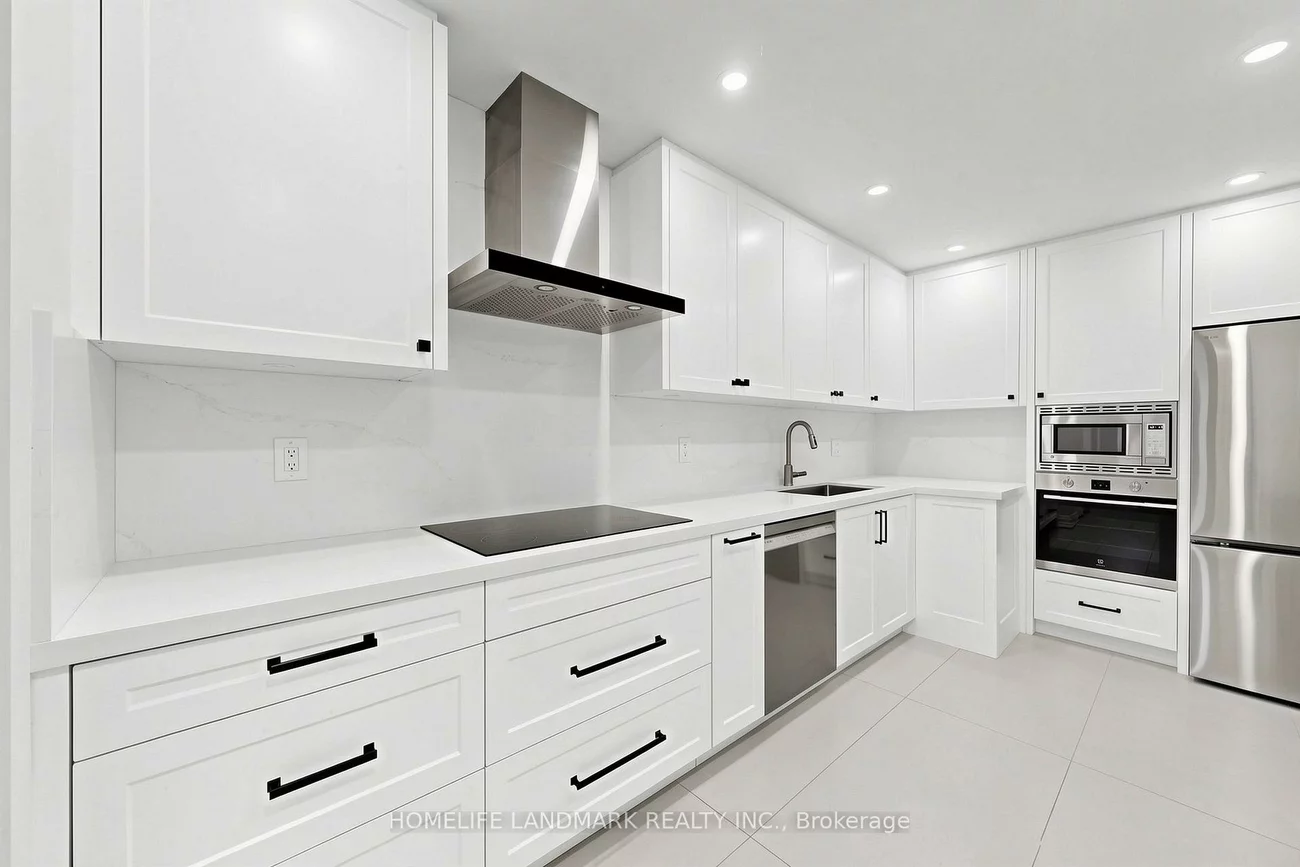 29, Dexter, Hillcrest Village, Toronto