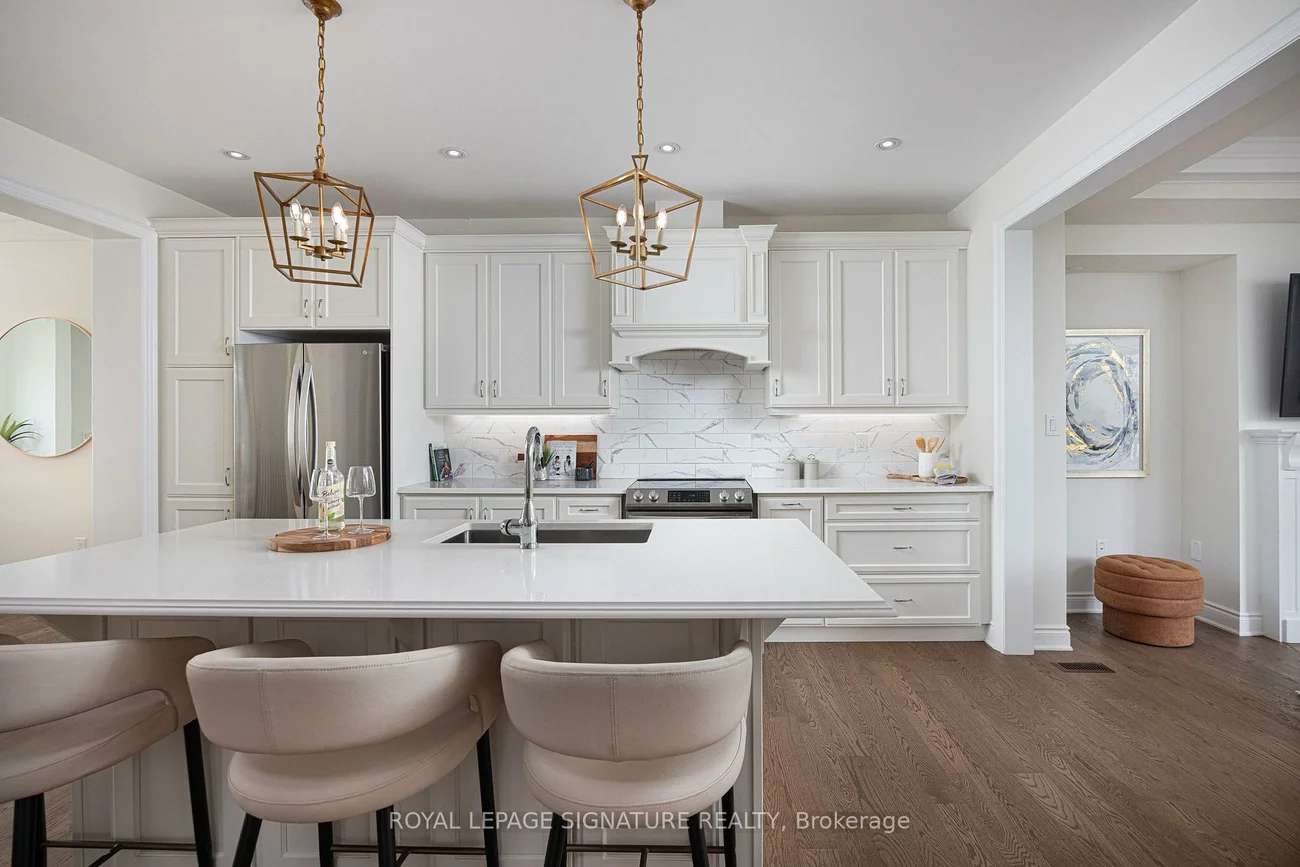 19, Hollyhock, Banbury-Don Mills, Toronto