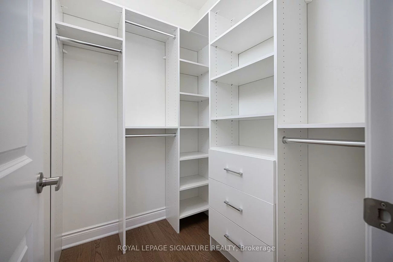 19, Hollyhock, Banbury-Don Mills, Toronto