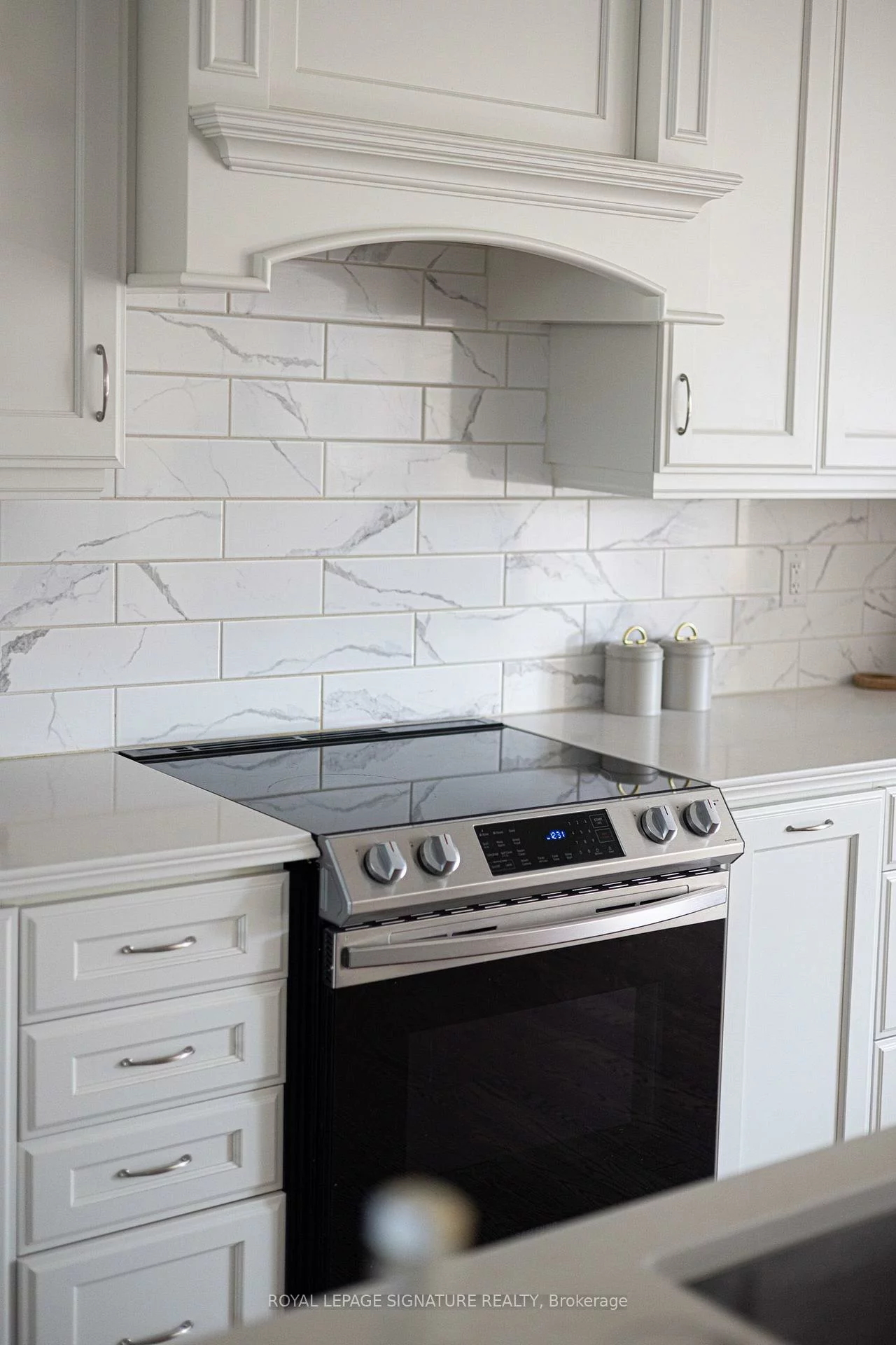 19, Hollyhock, Banbury-Don Mills, Toronto