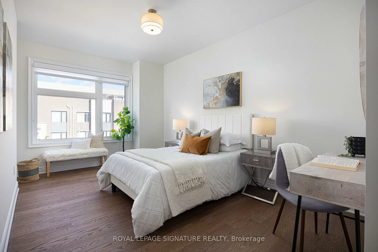19, Hollyhock, Banbury-Don Mills, Toronto