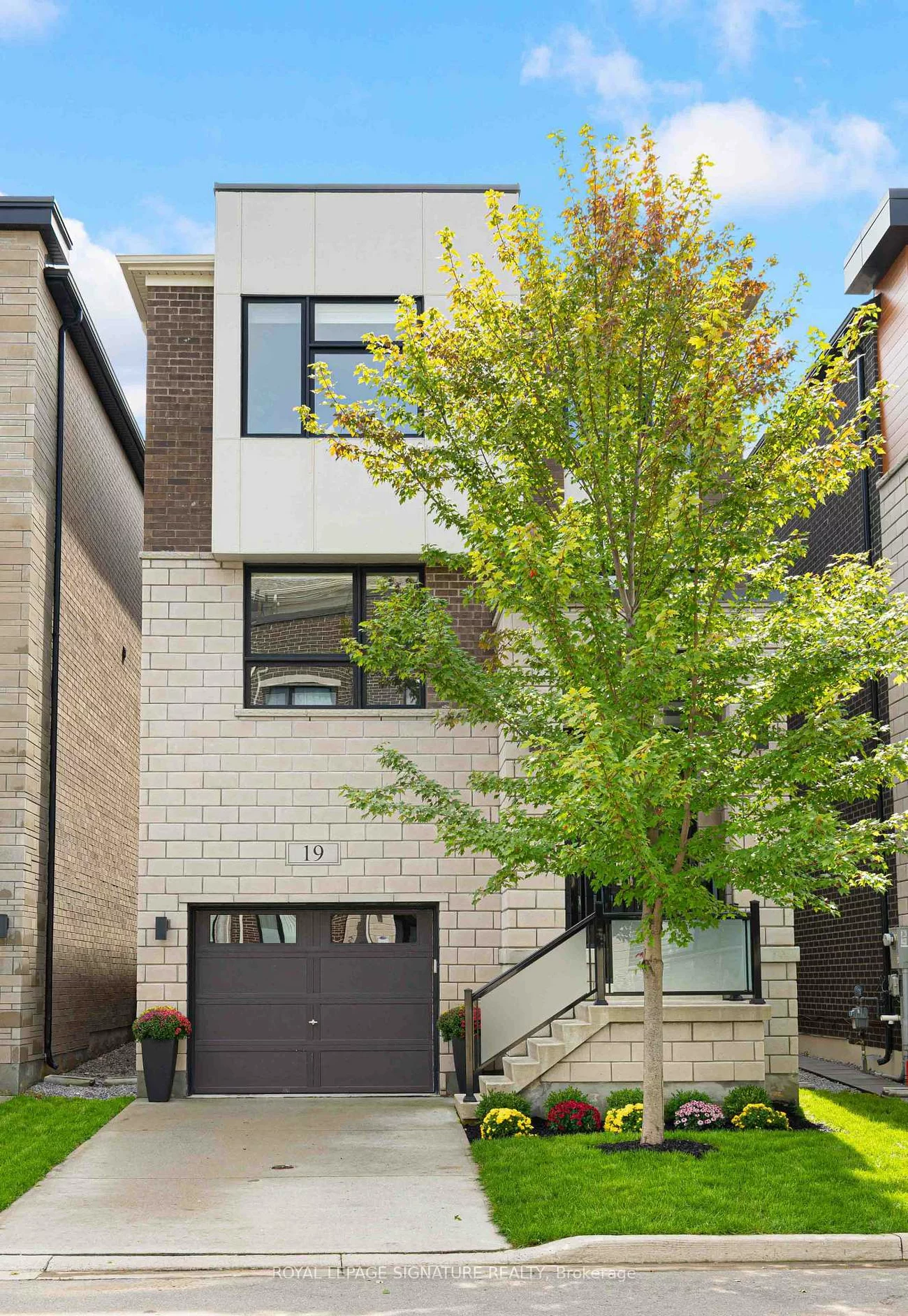 19, Hollyhock, Banbury-Don Mills, Toronto