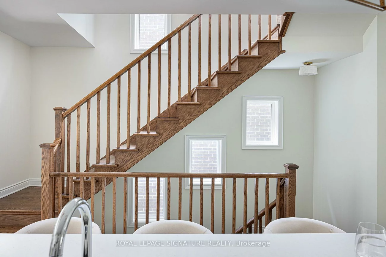 19, Hollyhock, Banbury-Don Mills, Toronto