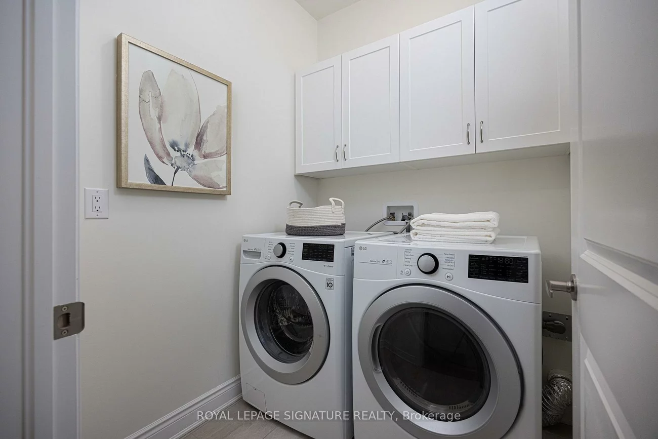 19, Hollyhock, Banbury-Don Mills, Toronto