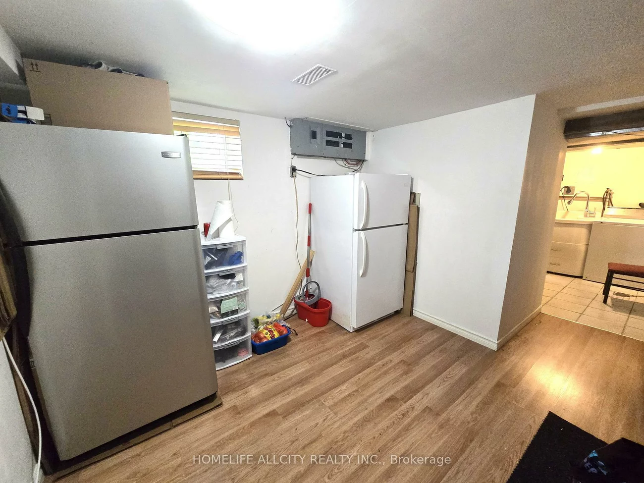 4, Bevdale, Willowdale West, Toronto