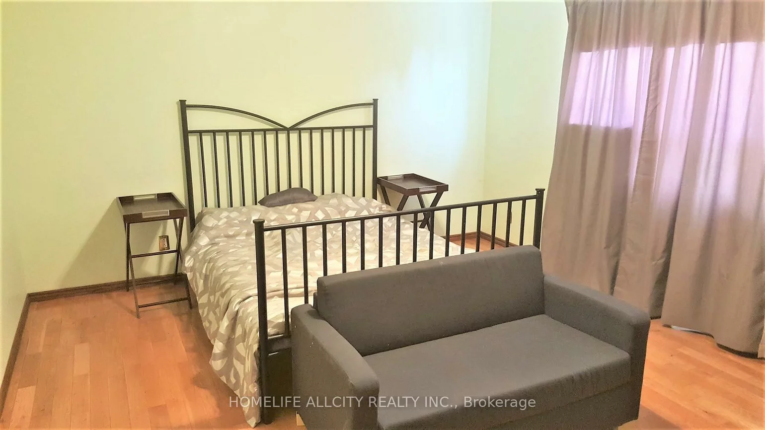 4, Bevdale, Willowdale West, Toronto
