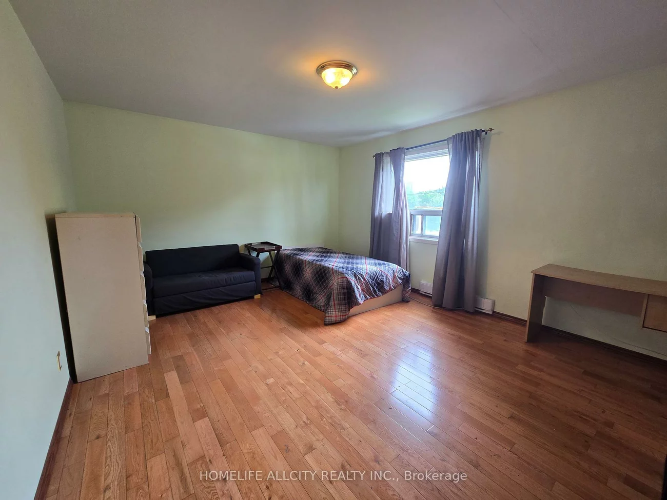 4, Bevdale, Willowdale West, Toronto