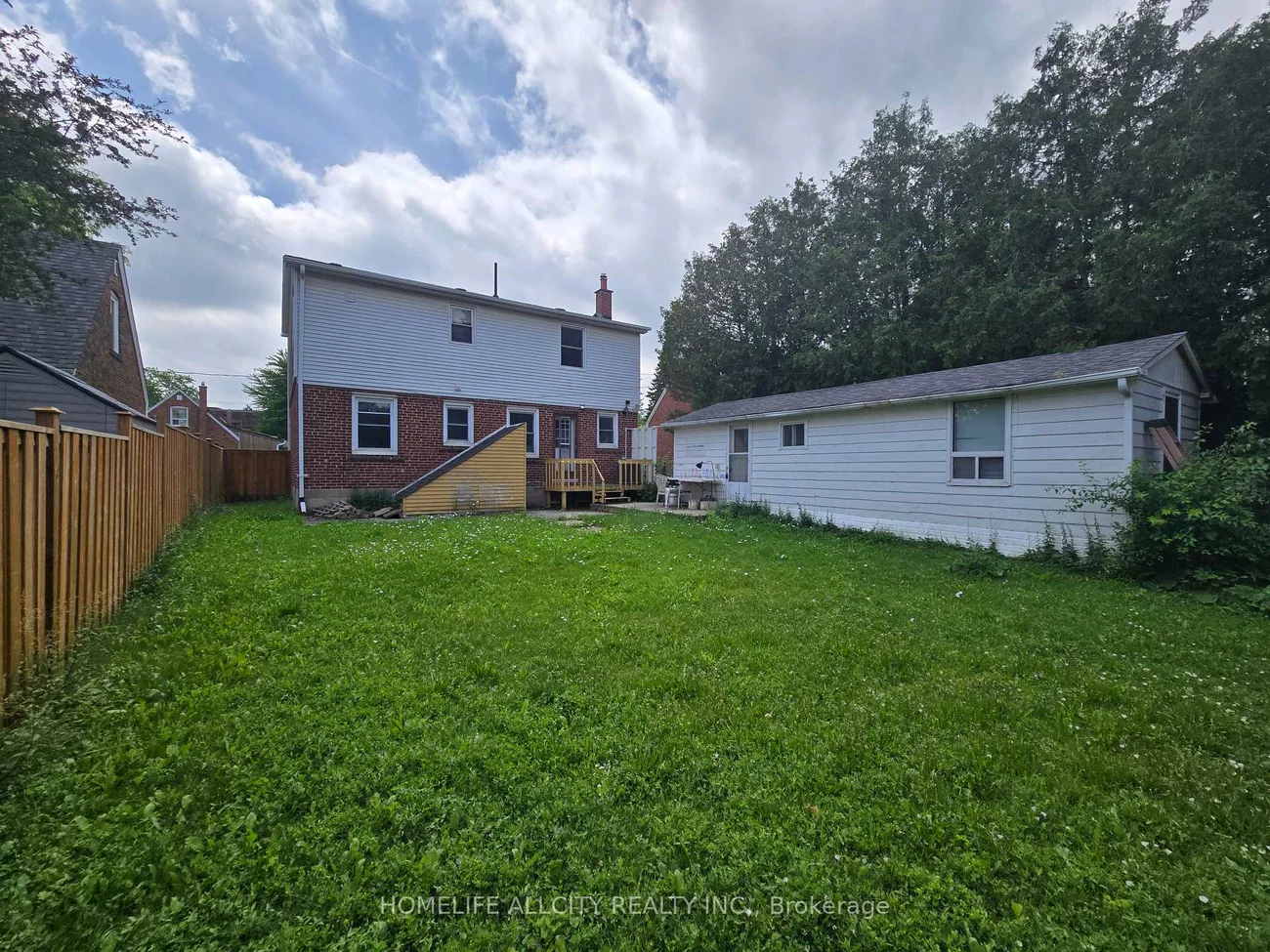 4, Bevdale, Willowdale West, Toronto