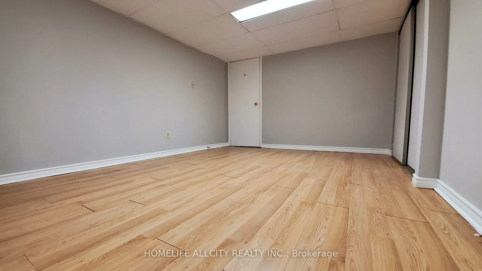 4, Bevdale, Willowdale West, Toronto