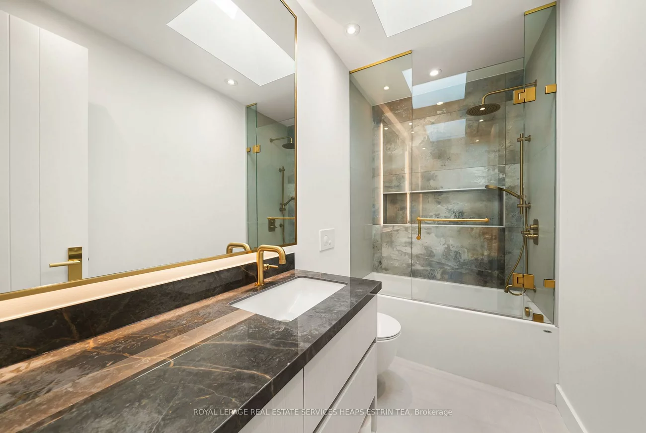 16B, Kenrae, Leaside, Toronto
