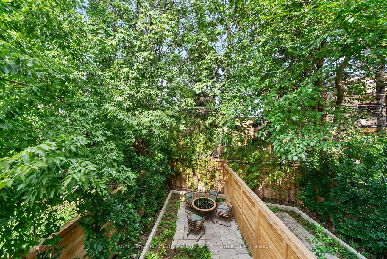 16B, Kenrae, Leaside, Toronto