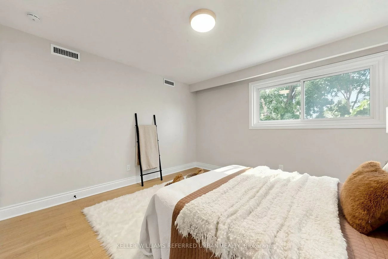 143, Silas Hill, Don Valley Village, Toronto