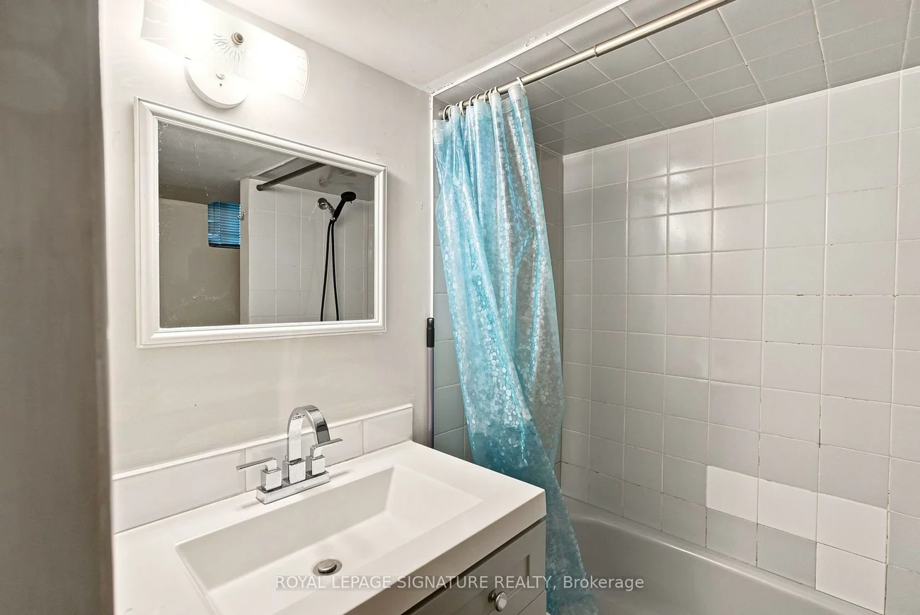 35, Regal, Wychwood, Toronto