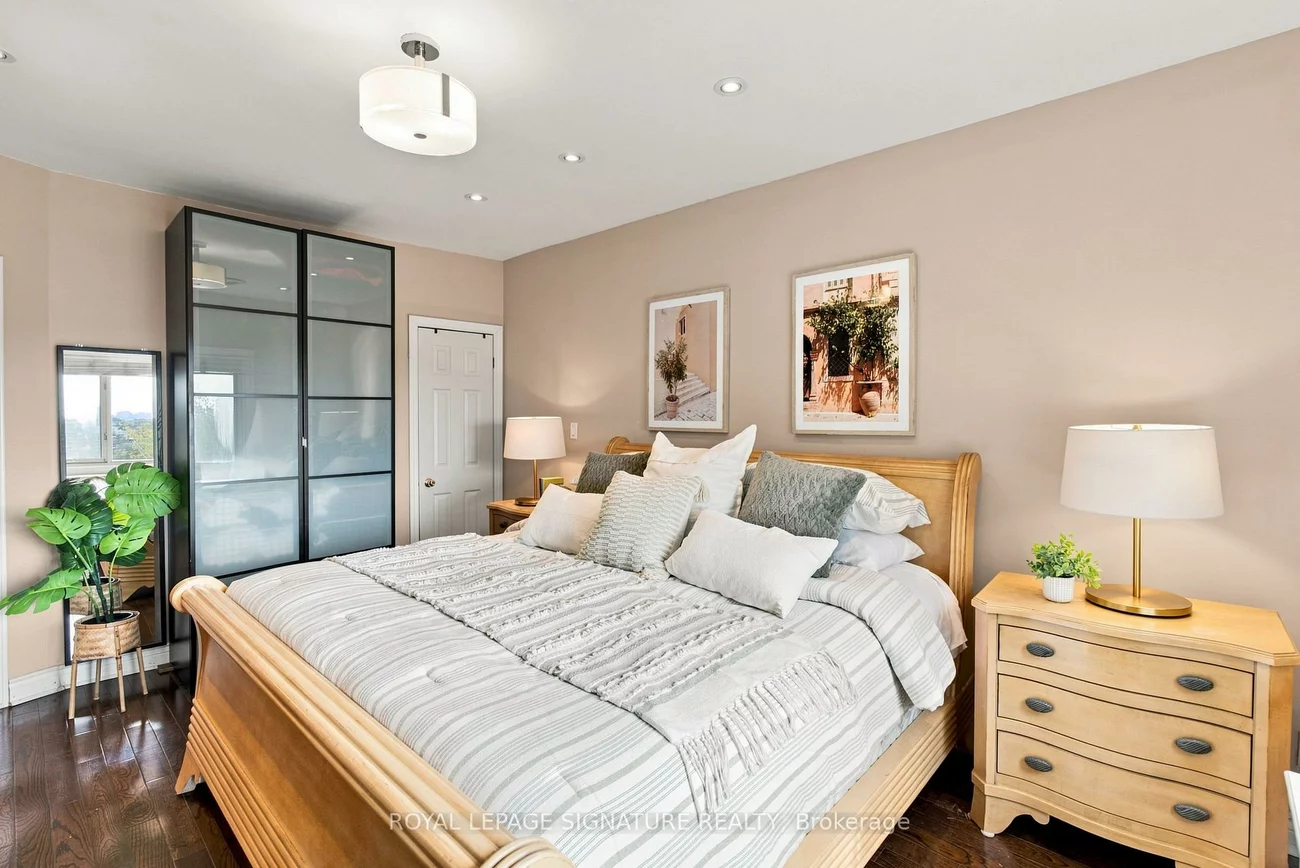 35, Regal, Wychwood, Toronto