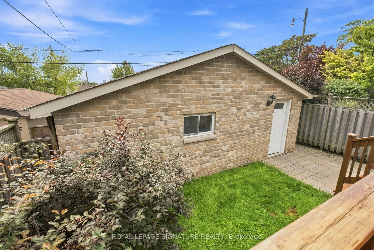 35, Regal, Wychwood, Toronto