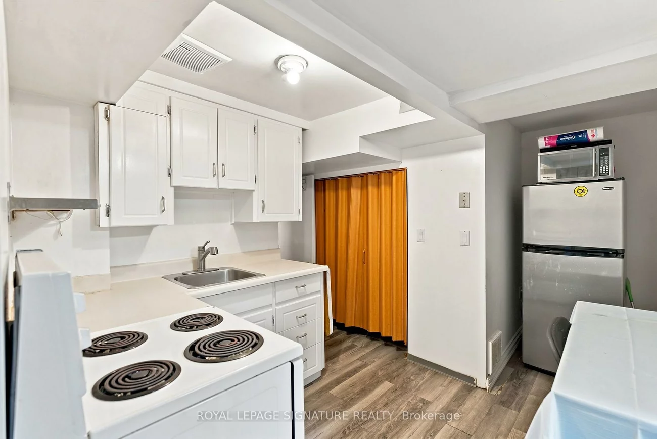 35, Regal, Wychwood, Toronto