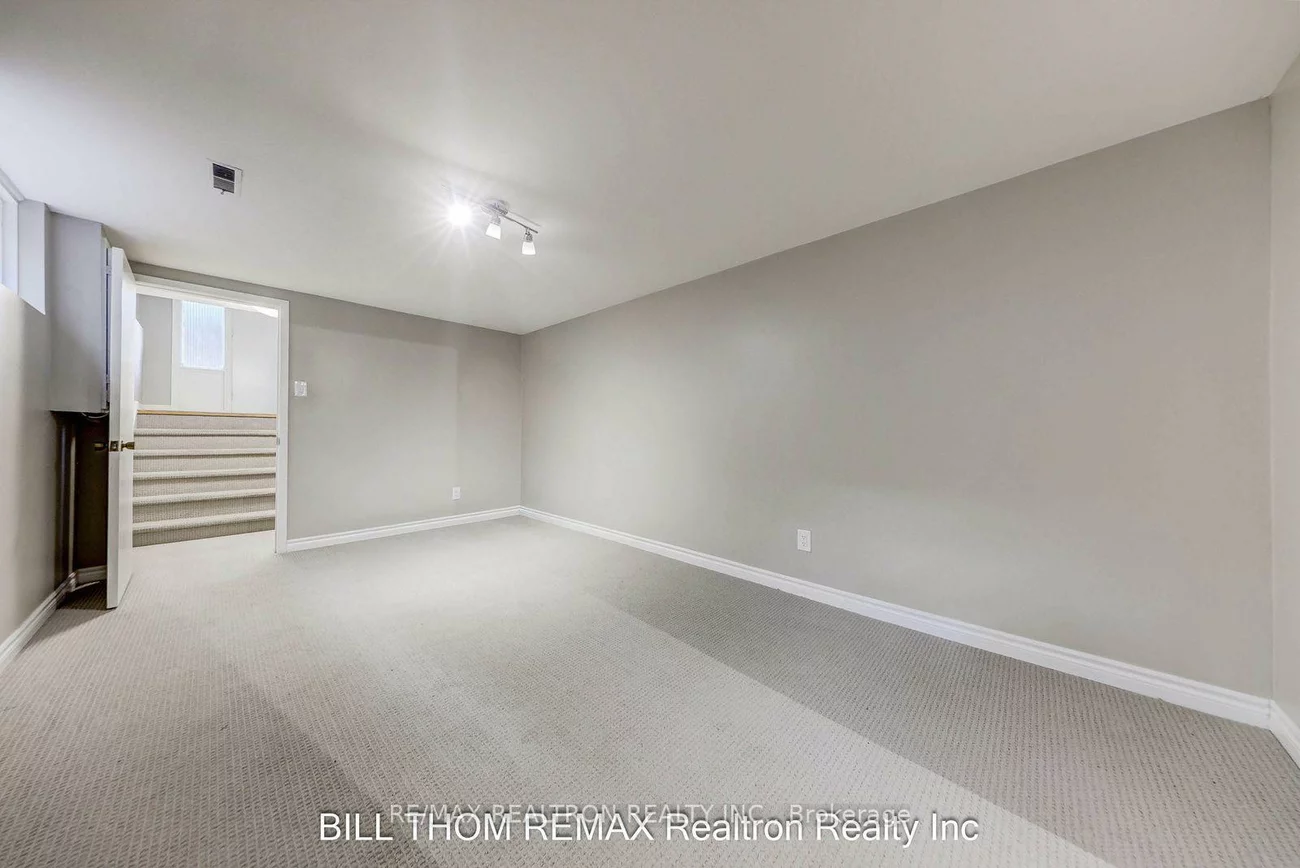 58, Reiber, Bayview Woods-Steeles, Toronto