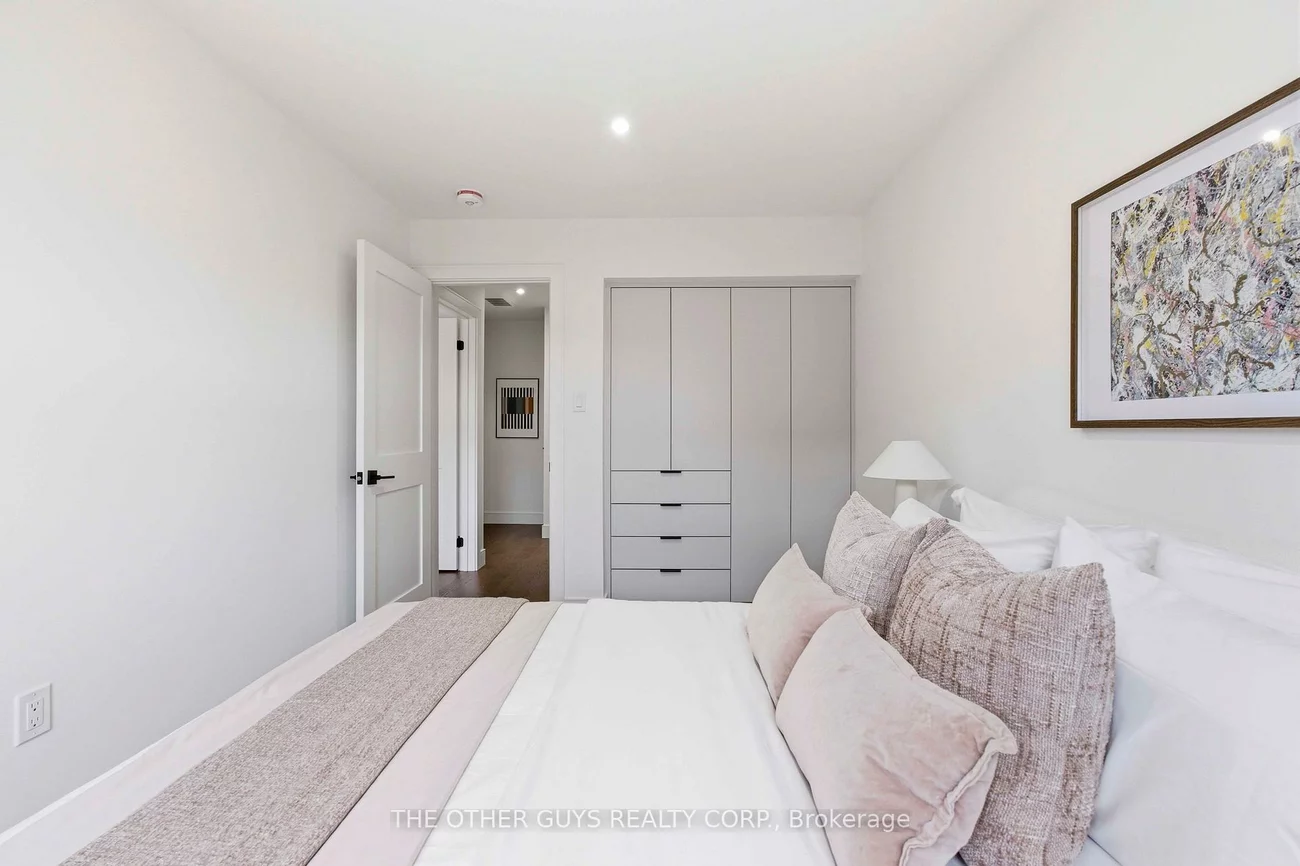 9R, Clintwood, Parkwoods-Donalda, Toronto