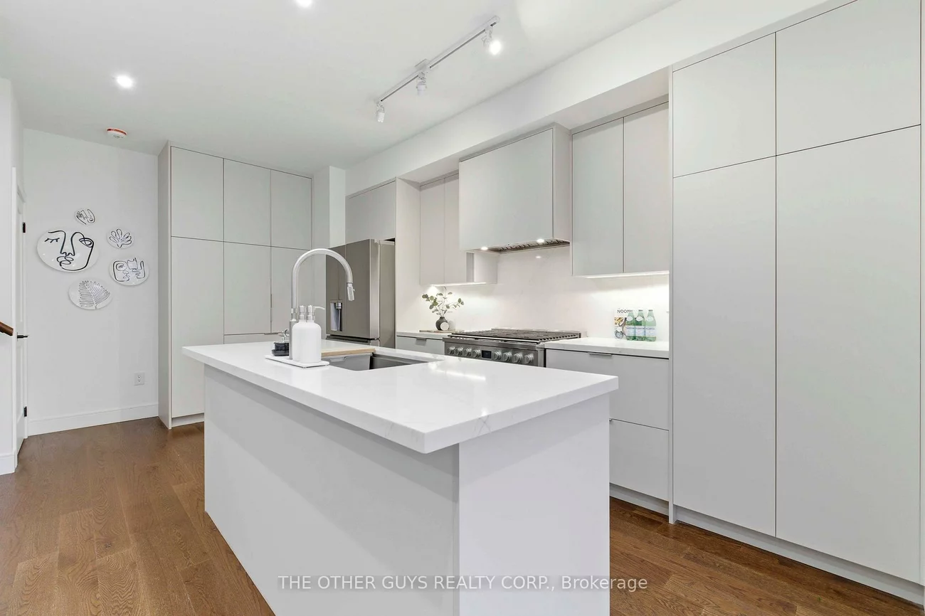 9R, Clintwood, Parkwoods-Donalda, Toronto