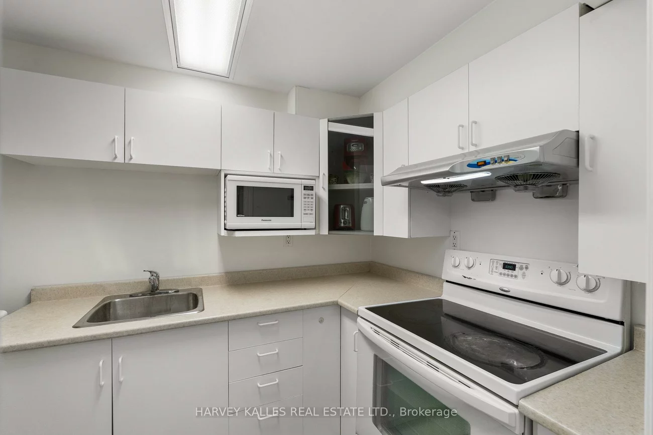 225, Hollyberry, Hillcrest Village, Toronto
