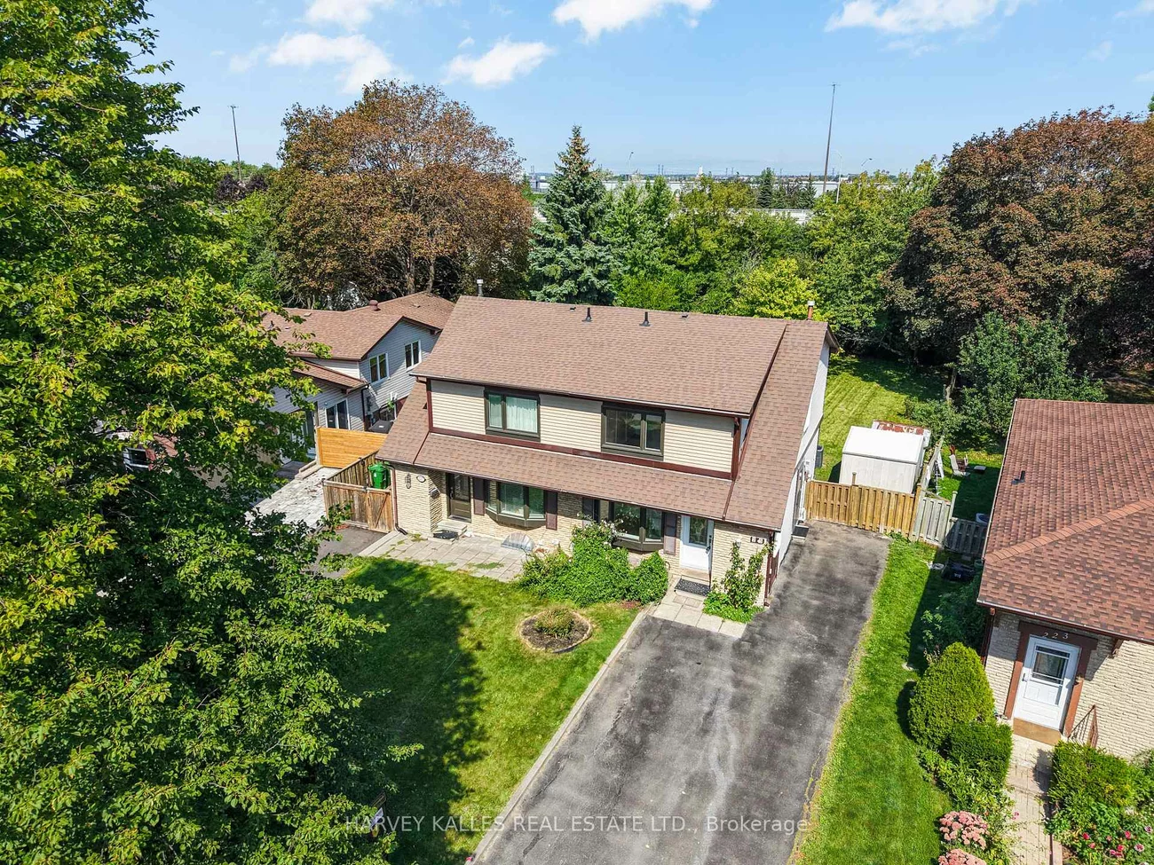 225, Hollyberry, Hillcrest Village, Toronto