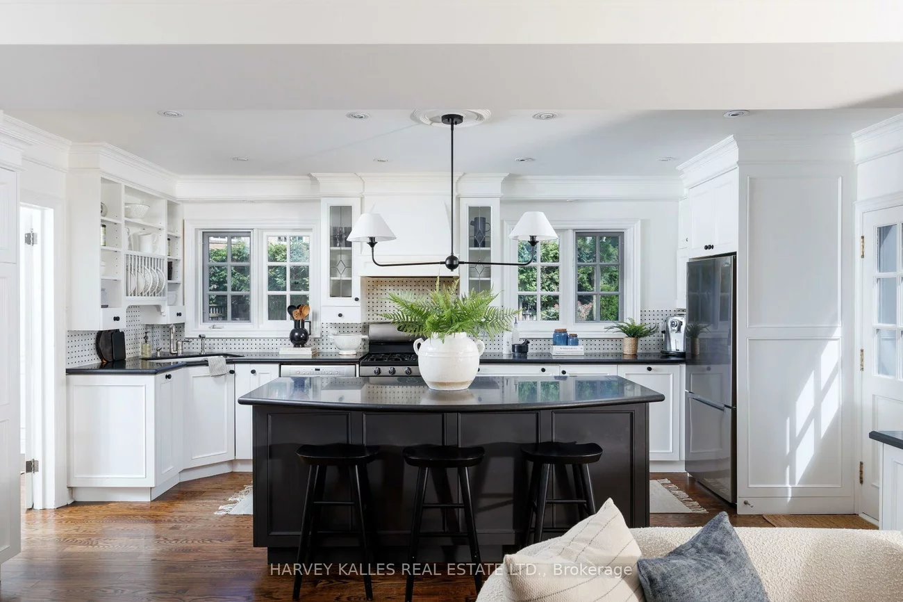 15, Moorehill, Leaside, Toronto