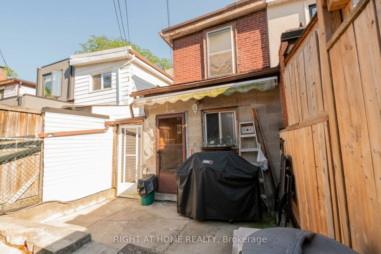 60, Foxley, Trinity-Bellwoods, Toronto