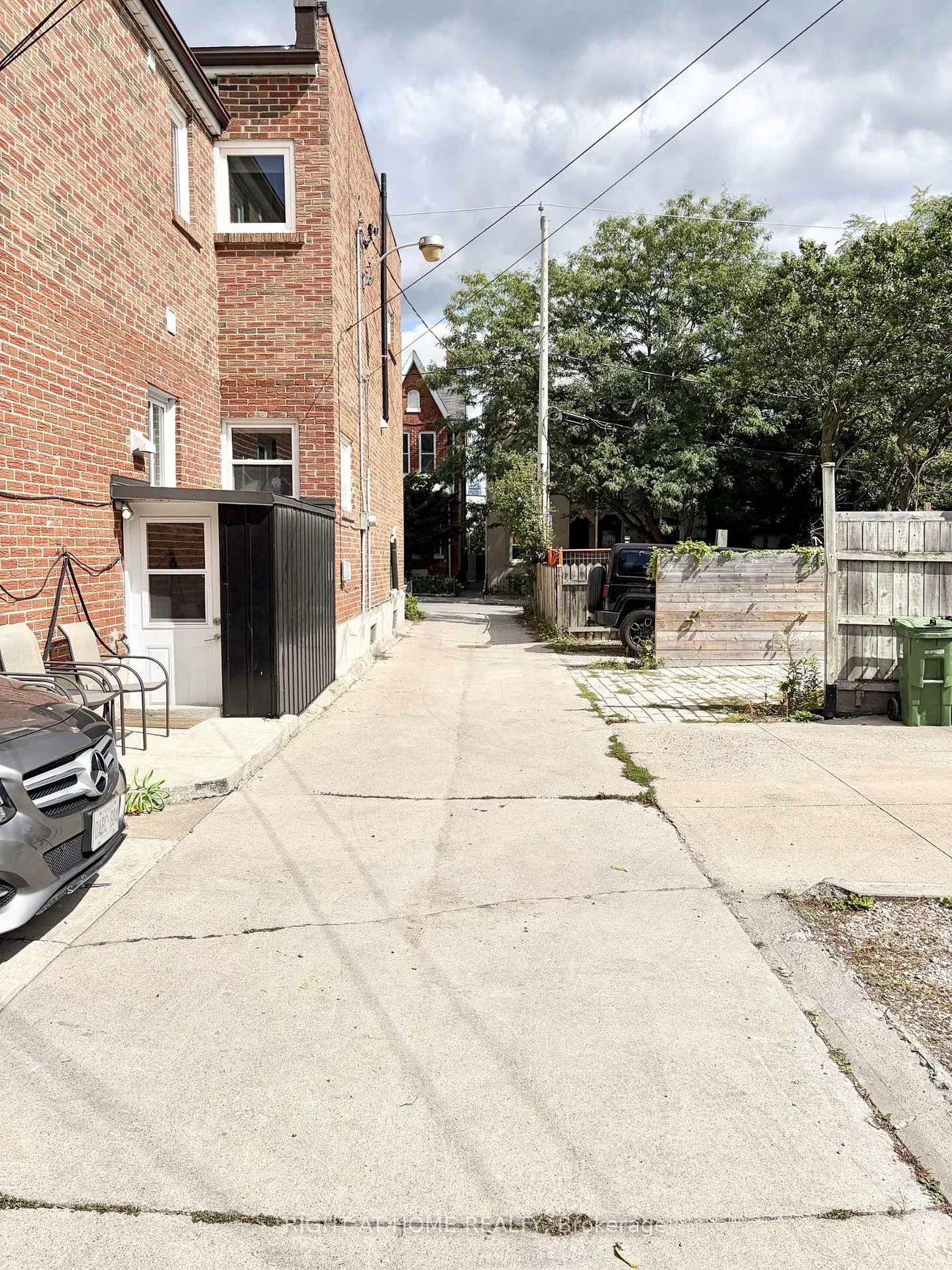 60, Foxley, Trinity-Bellwoods, Toronto