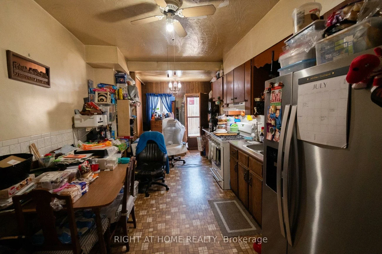 60, Foxley, Trinity-Bellwoods, Toronto