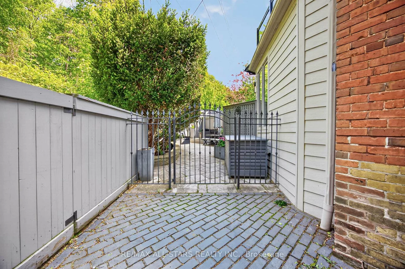 30, Edgewood, Rosedale-Moore Park, Toronto