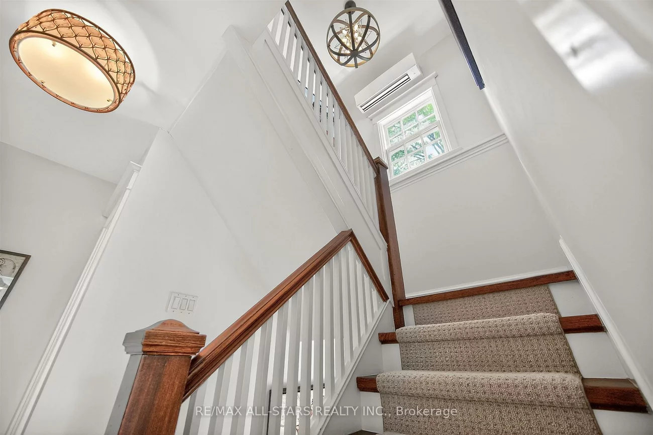 30, Edgewood, Rosedale-Moore Park, Toronto