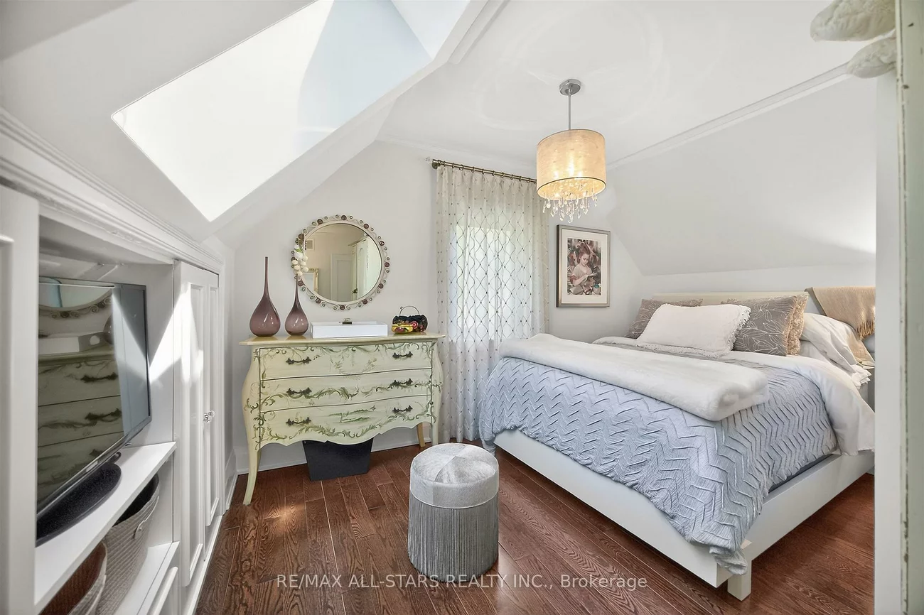 30, Edgewood, Rosedale-Moore Park, Toronto