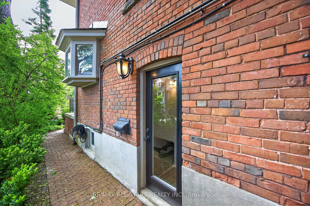 30, Edgewood, Rosedale-Moore Park, Toronto