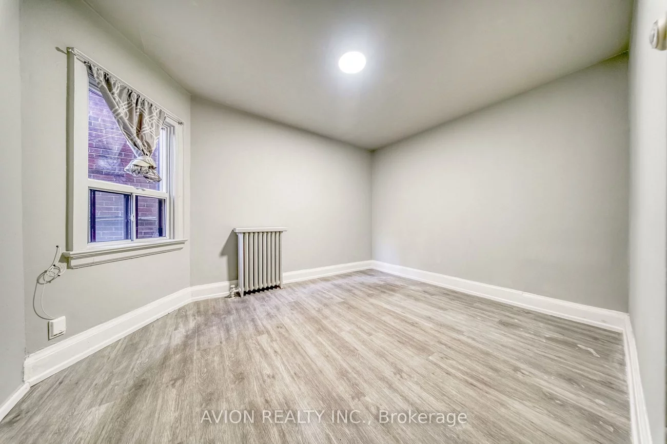 54, Ryerson, Kensington-Chinatown, Toronto