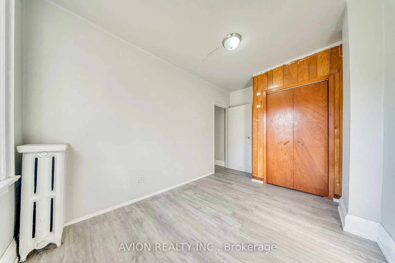 54, Ryerson, Kensington-Chinatown, Toronto