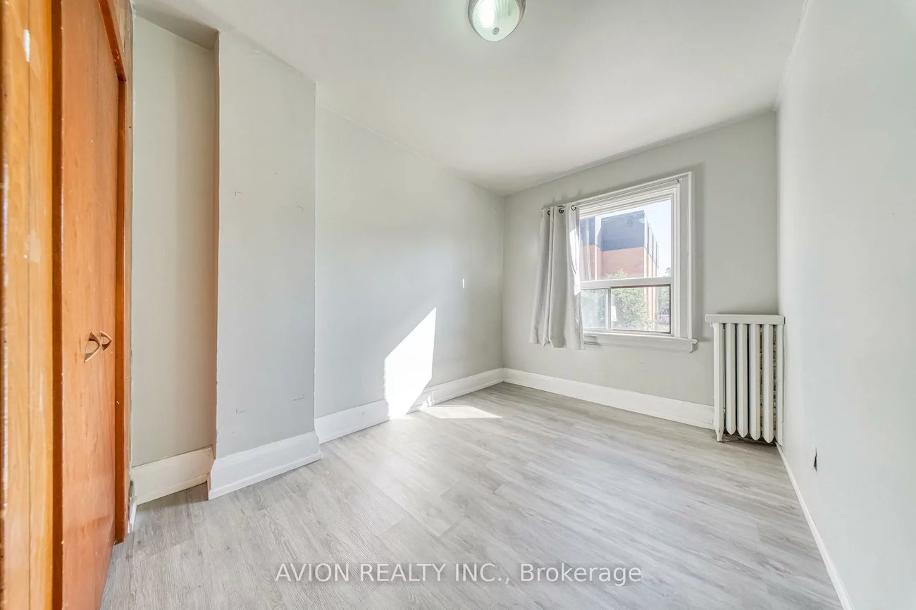 54, Ryerson, Kensington-Chinatown, Toronto