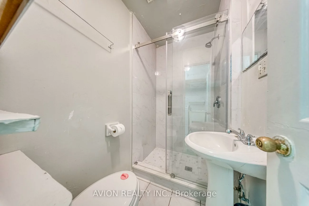 54, Ryerson, Kensington-Chinatown, Toronto