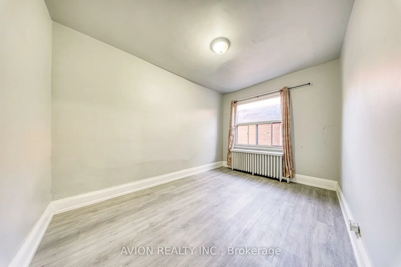 54, Ryerson, Kensington-Chinatown, Toronto