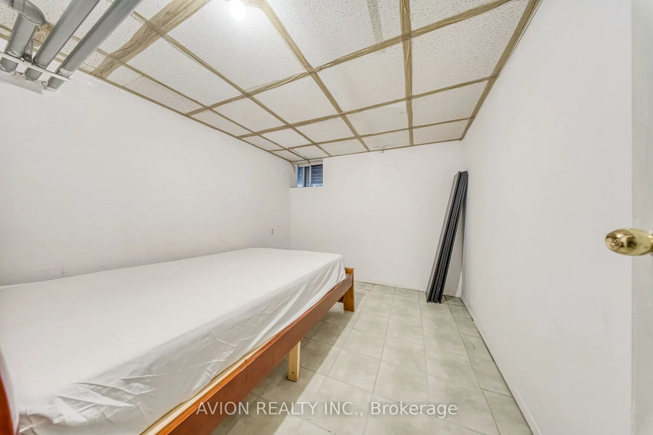 54, Ryerson, Kensington-Chinatown, Toronto