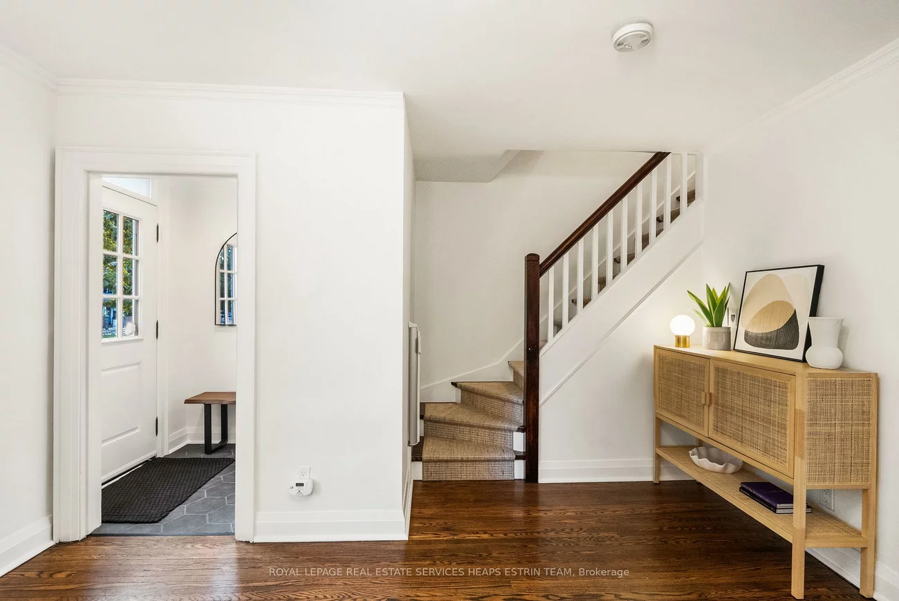 292, Broadway, Mount Pleasant East, Toronto