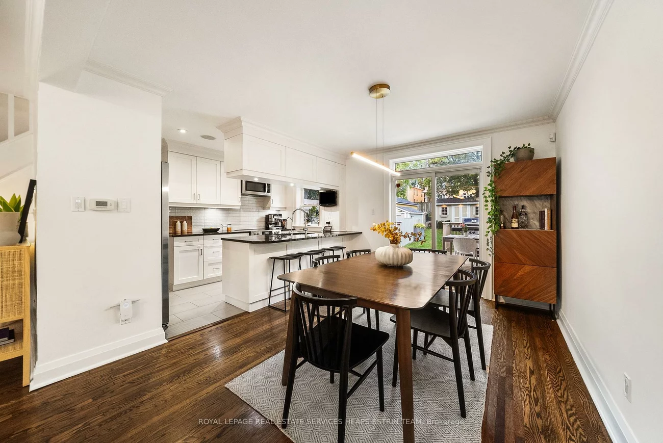 292, Broadway, Mount Pleasant East, Toronto