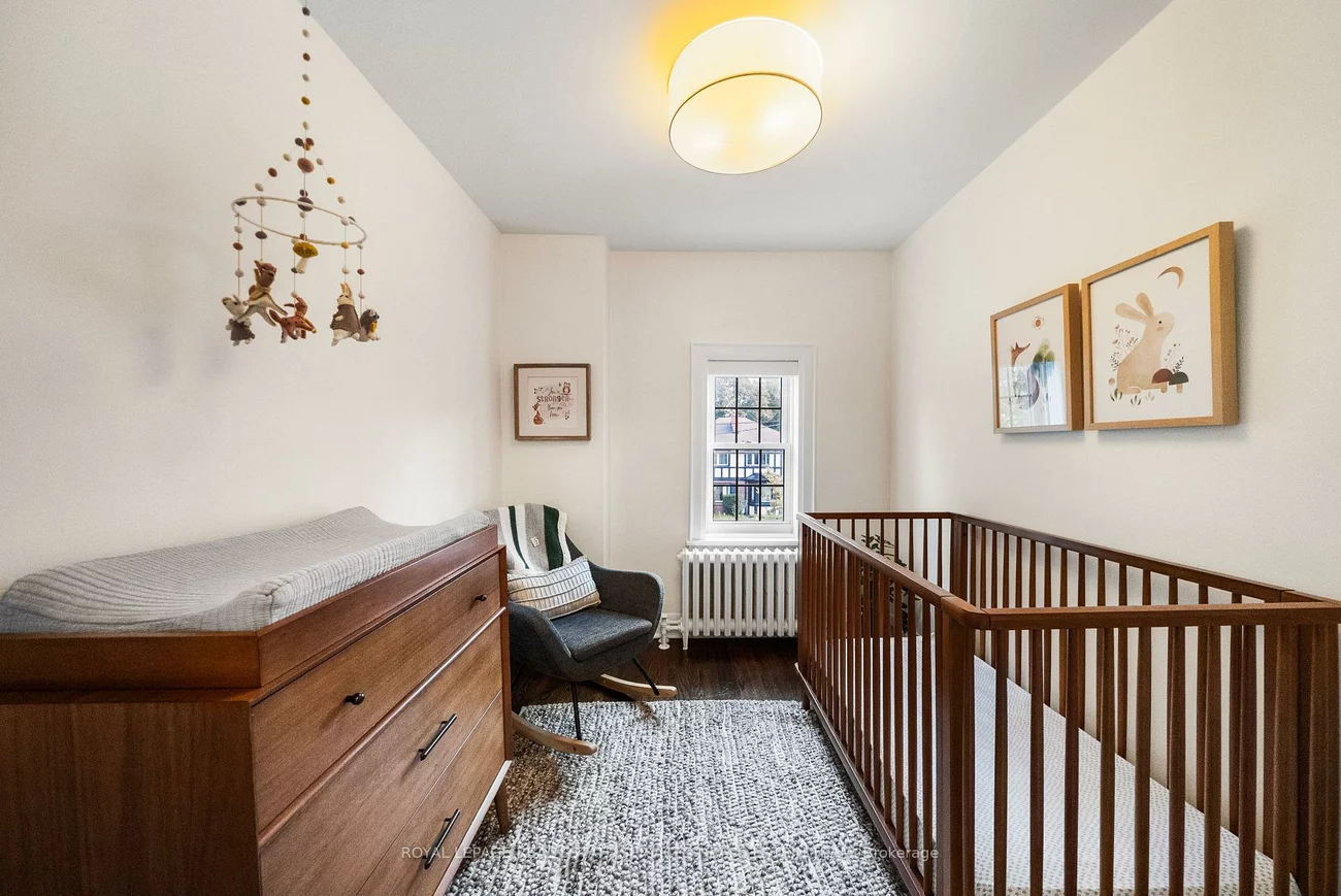 292, Broadway, Mount Pleasant East, Toronto