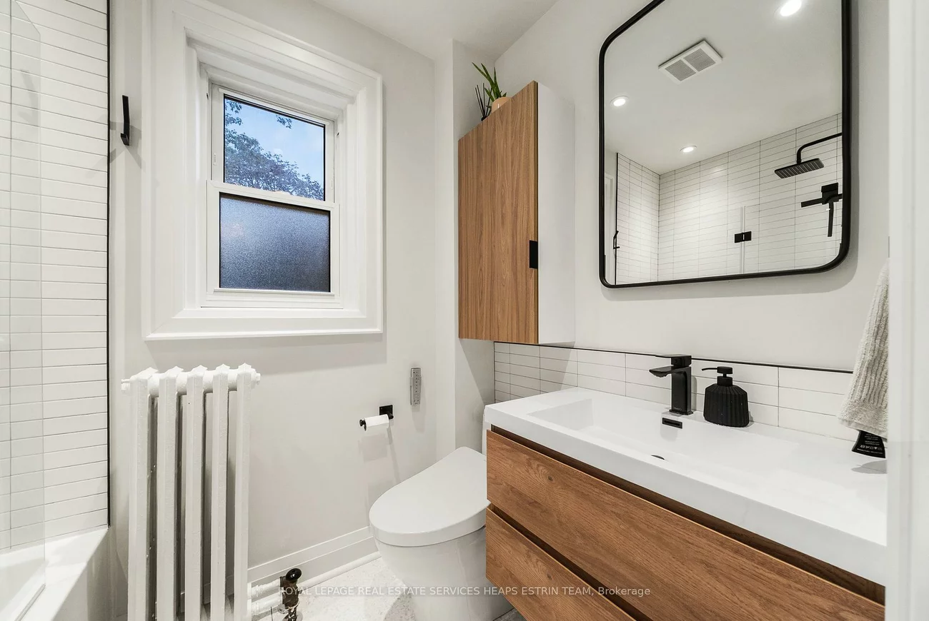 292, Broadway, Mount Pleasant East, Toronto