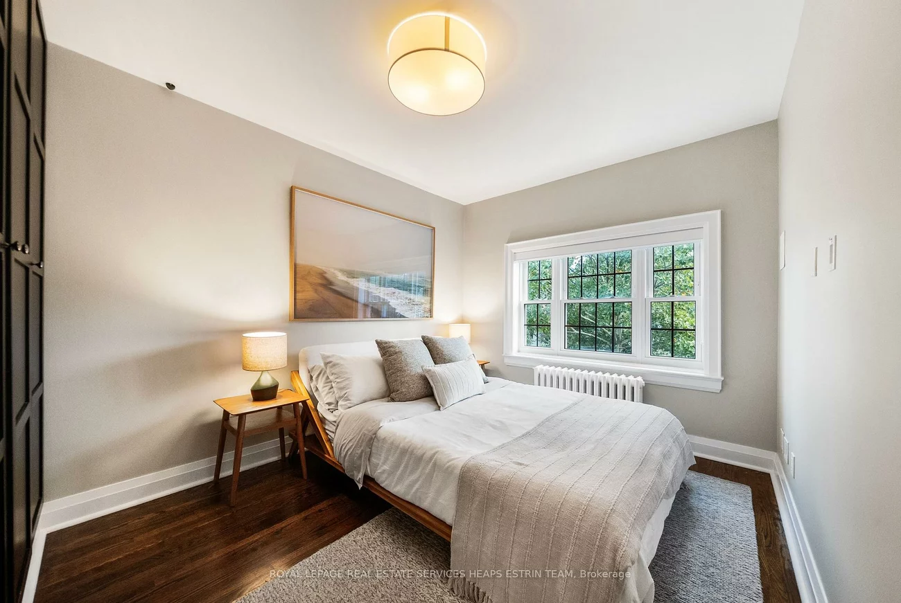 292, Broadway, Mount Pleasant East, Toronto