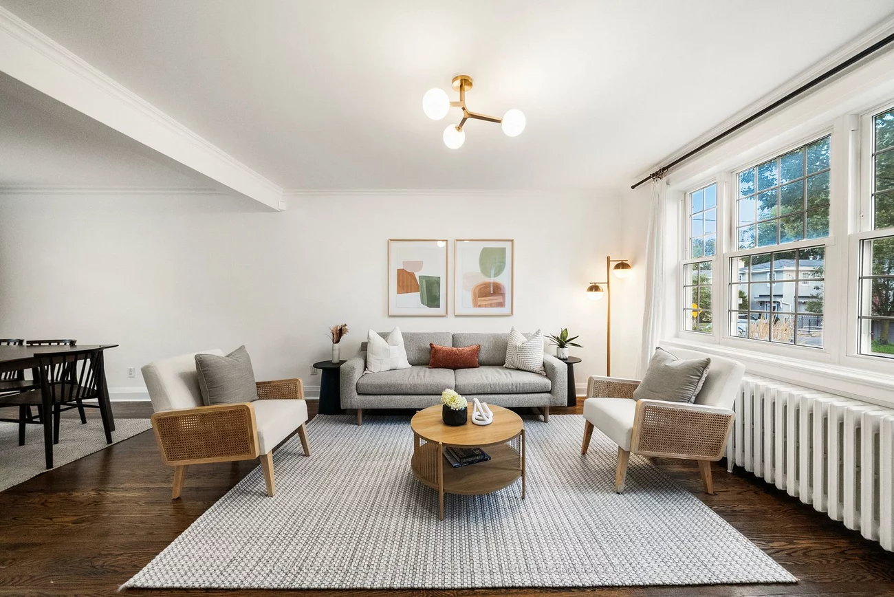 292, Broadway, Mount Pleasant East, Toronto