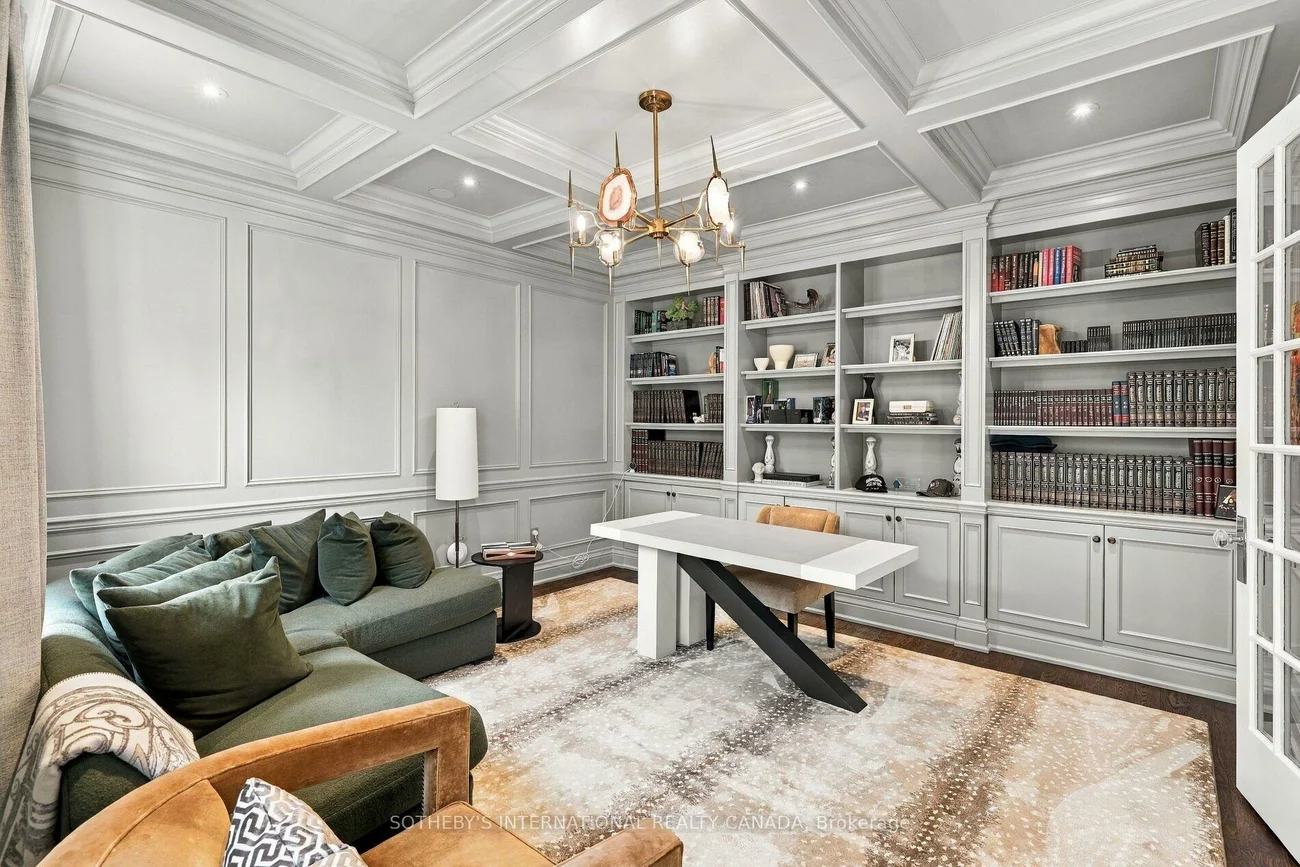 230, Hillhurst, Bedford Park-Nortown, Toronto
