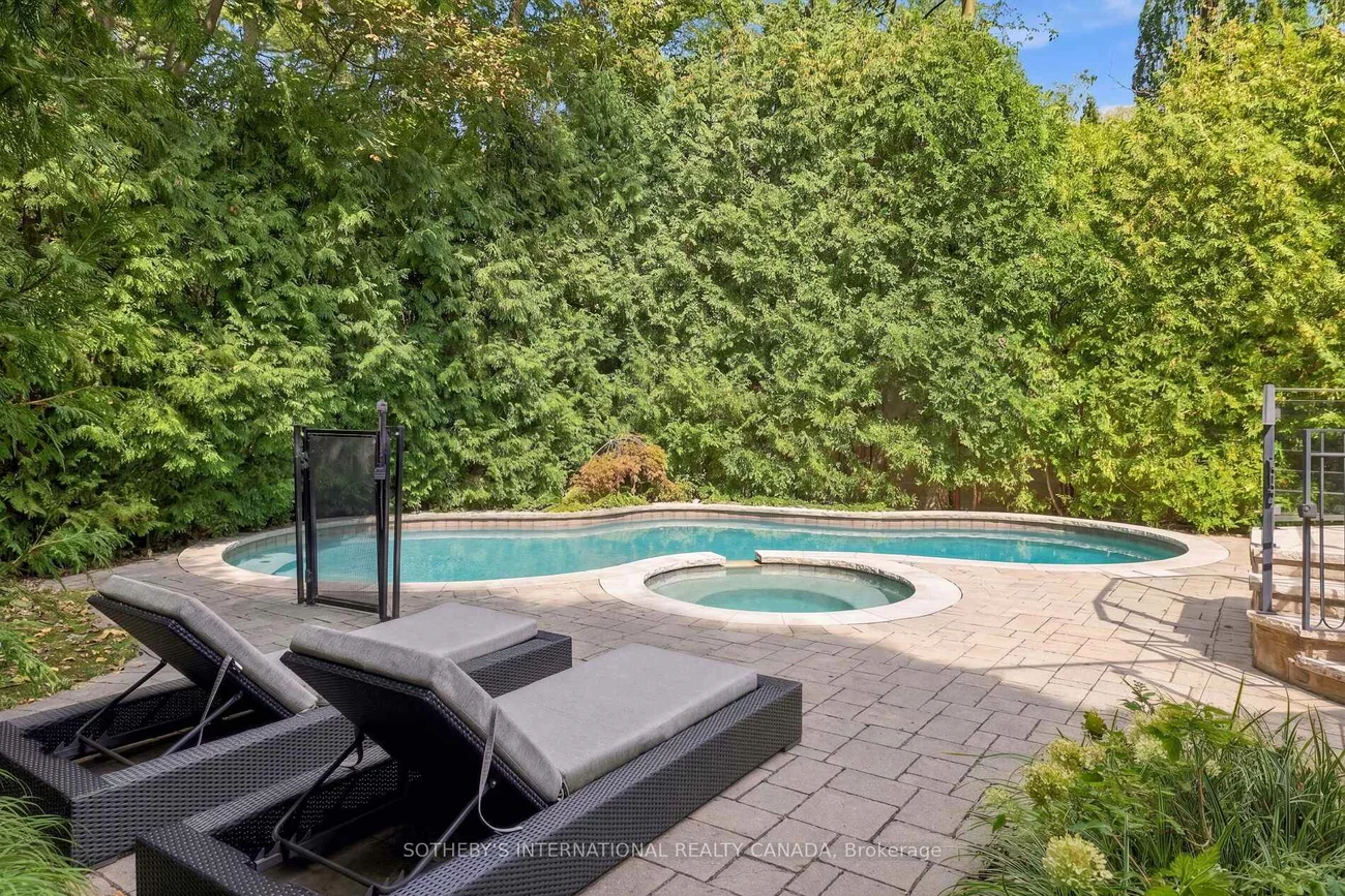 230, Hillhurst, Bedford Park-Nortown, Toronto