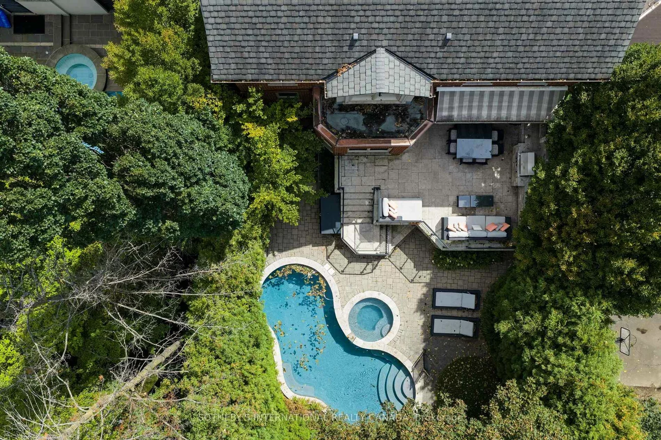 230, Hillhurst, Bedford Park-Nortown, Toronto