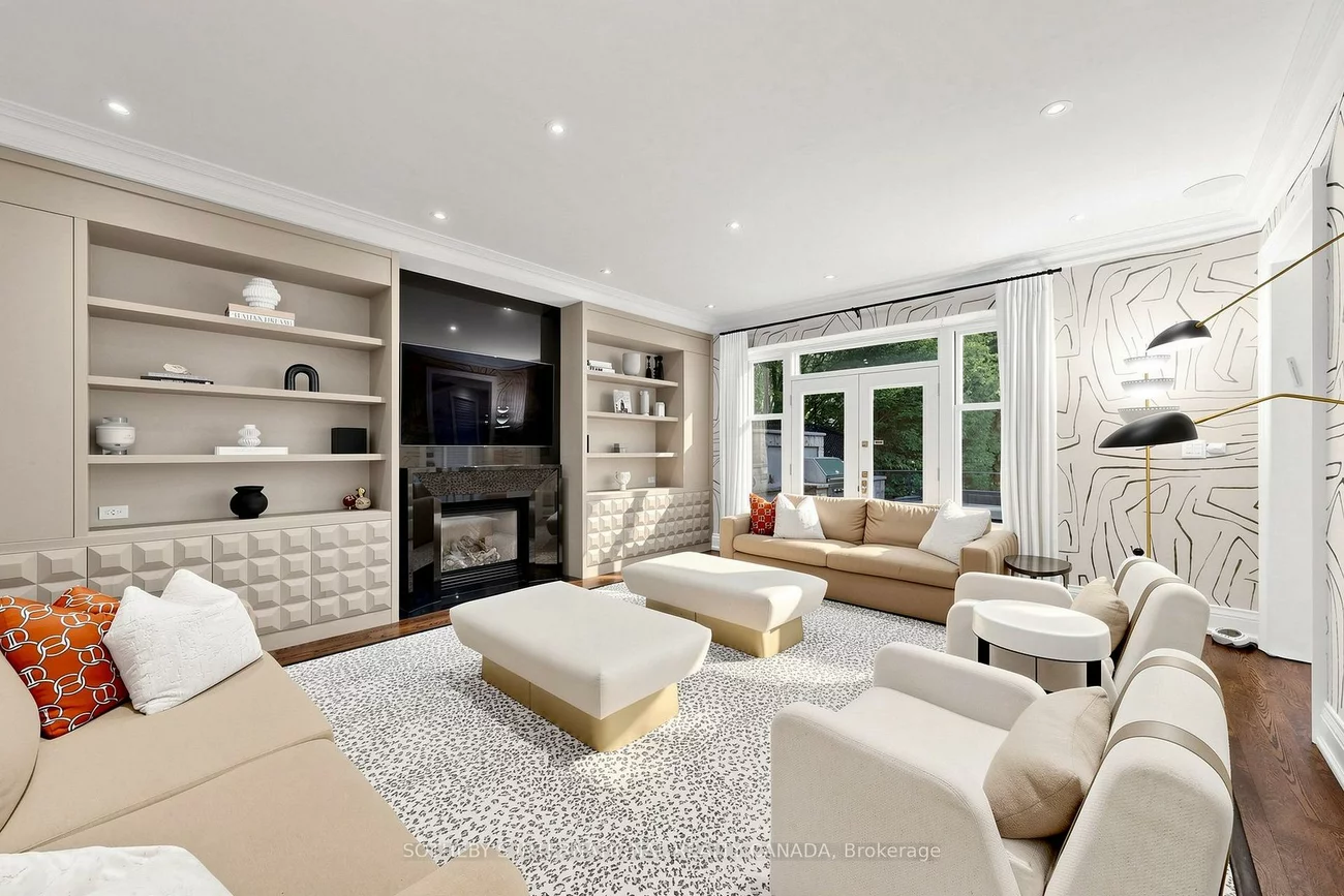 230, Hillhurst, Bedford Park-Nortown, Toronto